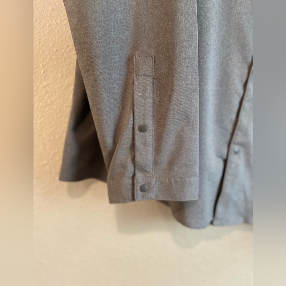All In Motion~NWT~Men’s Recycled Polyester~Snap Closure~Quick Dry Shirt~Size XL - Picture 5 of 16